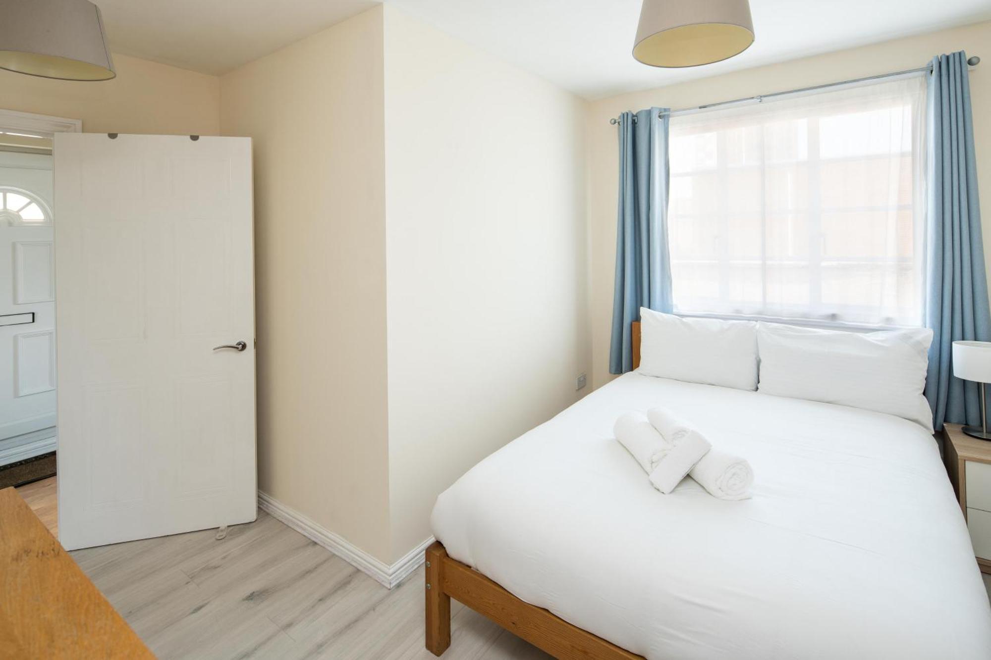 2Bd London Flat - City Buzz & Parkside Serenity 아파트 외부 사진